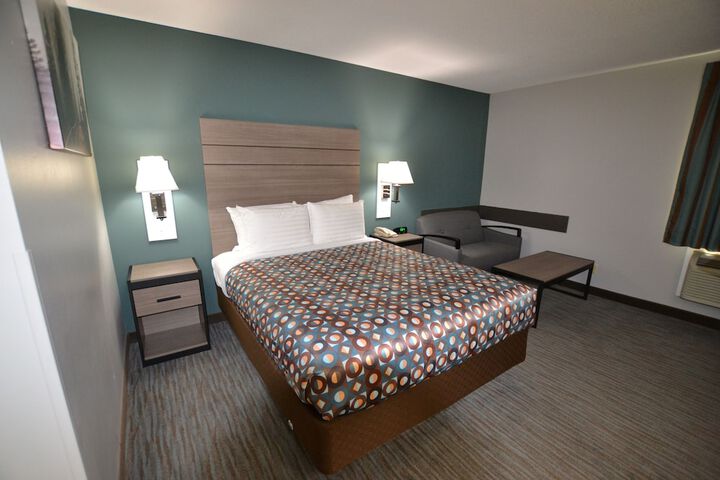 Room 28 of 46