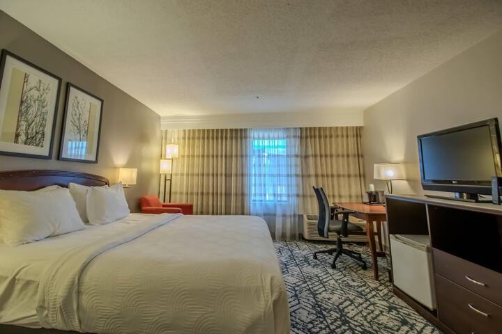 Country Inn & Suites by Radisson Convention Center