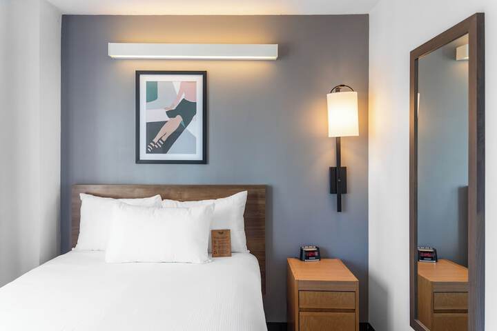 Room 17 of 51