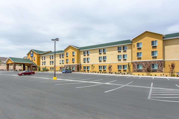 Hotel 2 of 60