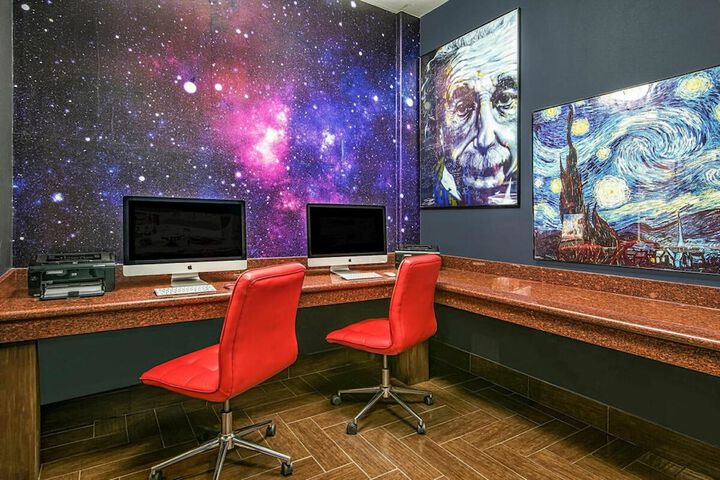 Business Center 54 of 54