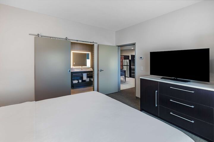 Home2 Suites by Hilton Midland East