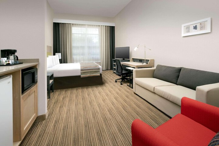 Room 8 of 19