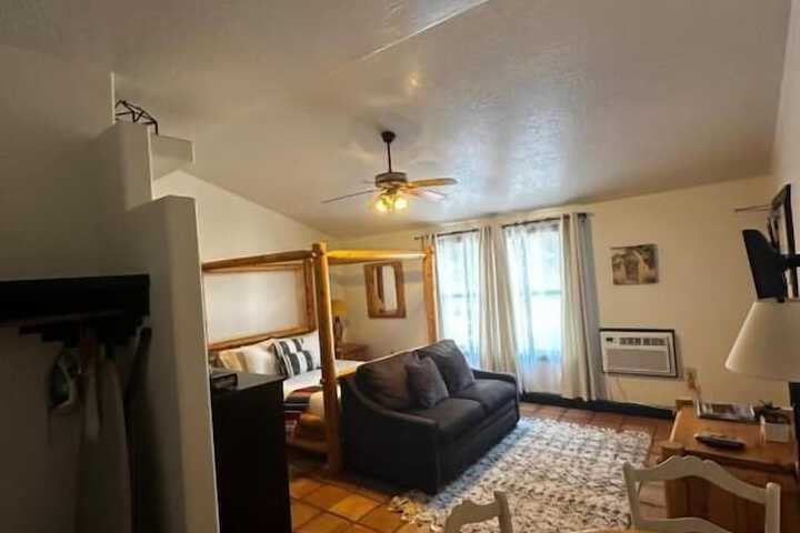 Room 14 of 38