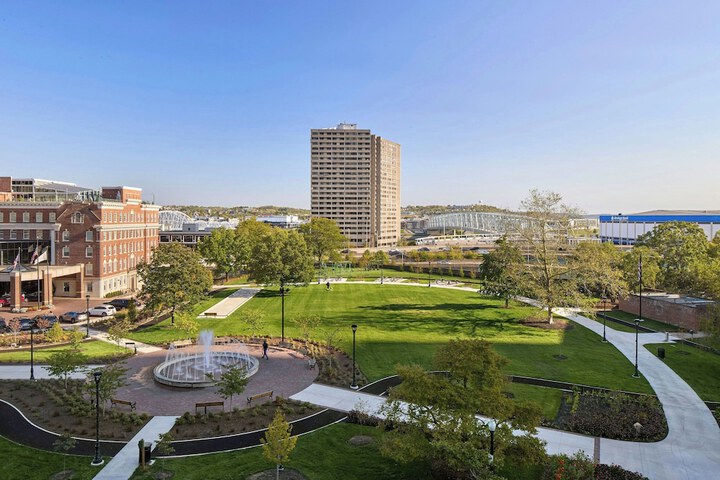 The Lytle Park Hotel Autograph Collection