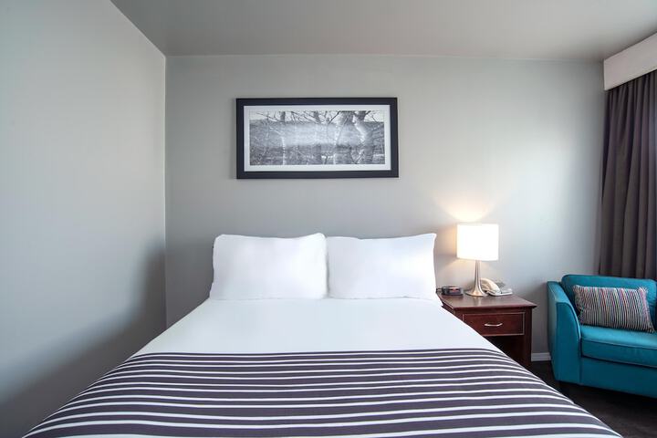 Room 18 of 32