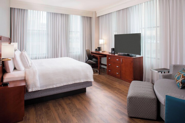 Room 17 of 29