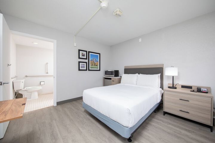 Room 22 of 49