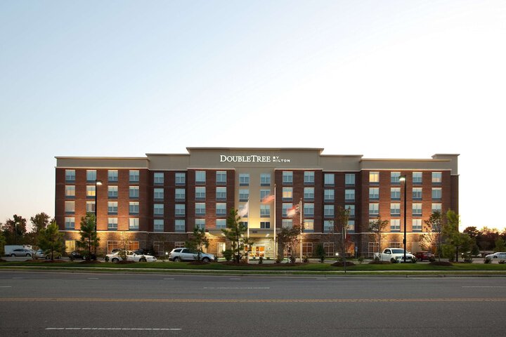 DoubleTree by Hilton Raleigh - Cary