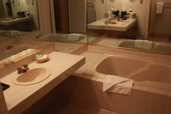 Shawano Four Seasons Hotel