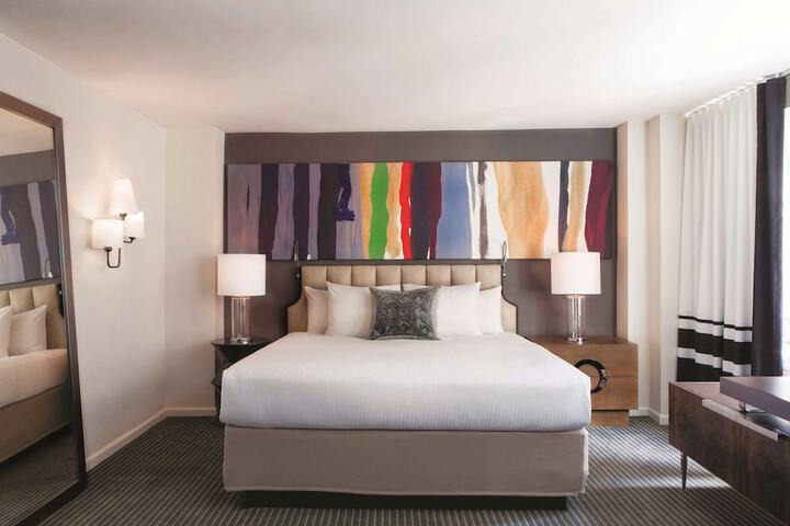 Room 46 of 61