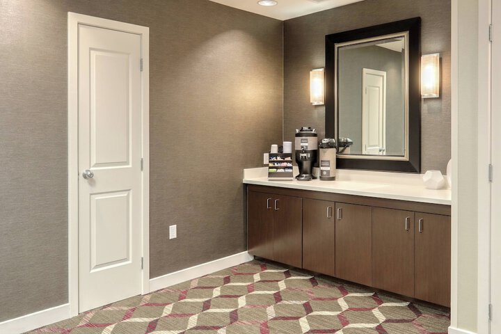 Residence Inn Woodbridge Edison / Raritan Center