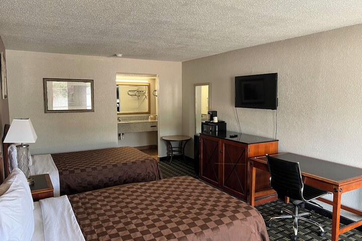 Room 12 of 47
