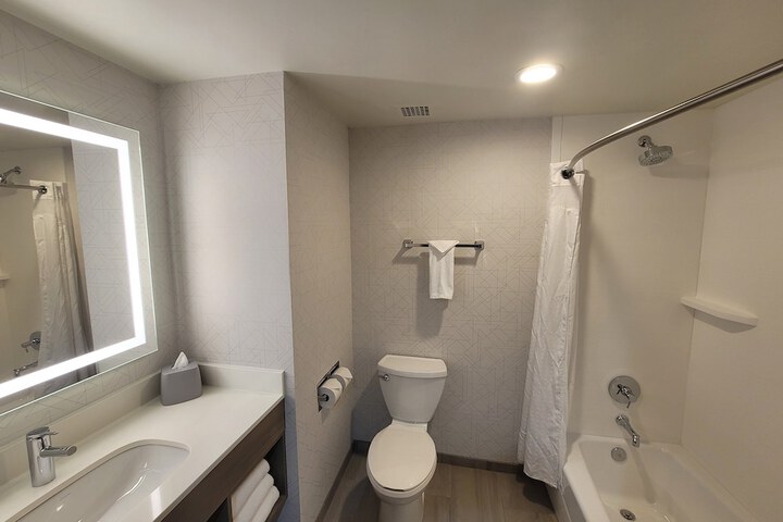 Room 16 of 54