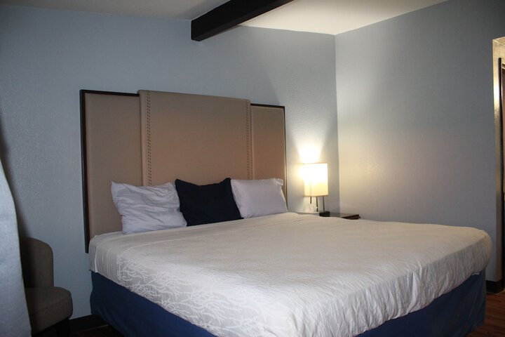Room 28 of 39