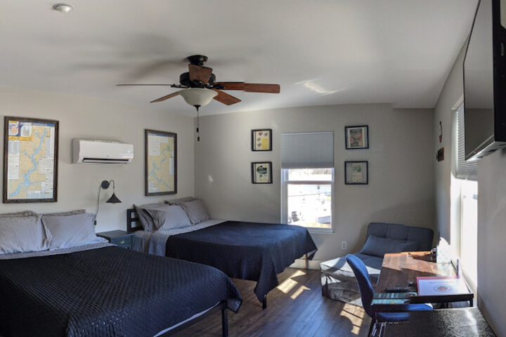 Room 8 of 11