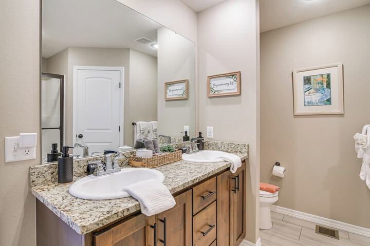 Pool Access Grill & Gazebo: Ozark Getaway!