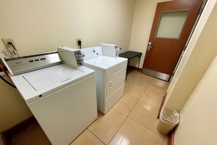 Room 18 of 24