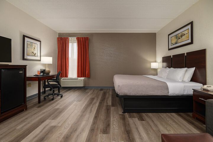 Quality Inn & Suites Lexington South