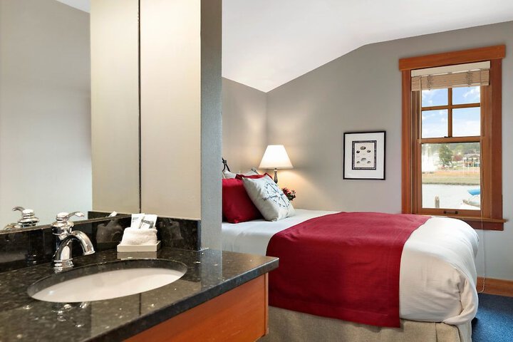 Room 73 of 101