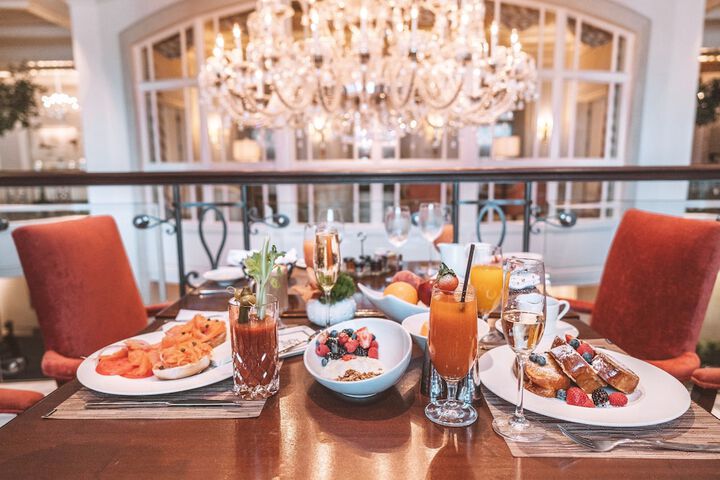Breakfast/Coffee Service 92 of 115