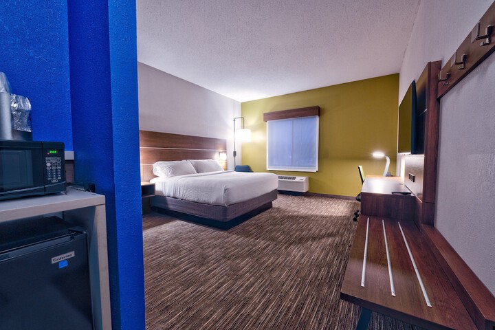 Room 21 of 69