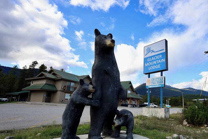 Glacier Mountain Lodge