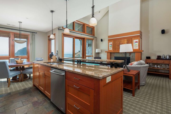 Headlands Coastal Lodge & Spa