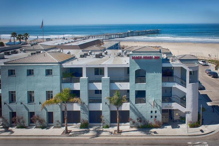 Beach House Inn & Suites