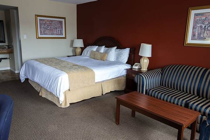 Room 26 of 37