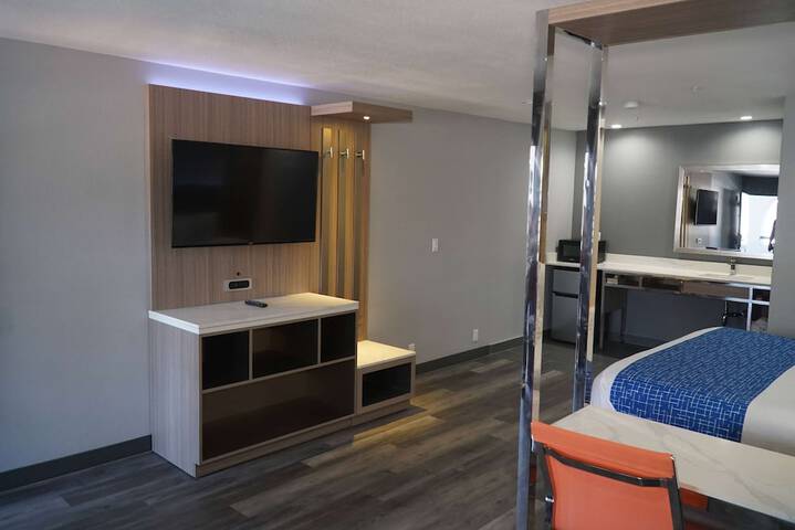 Room 36 of 73