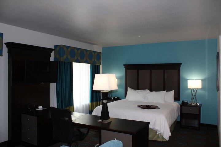 Room 7 of 13