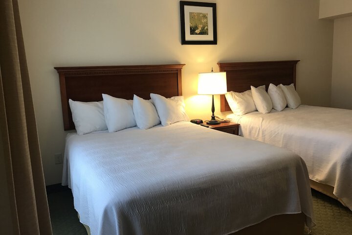 Room 13 of 38