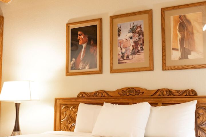 Sagebrush Inn & Suites