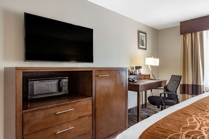 Room 9 of 30