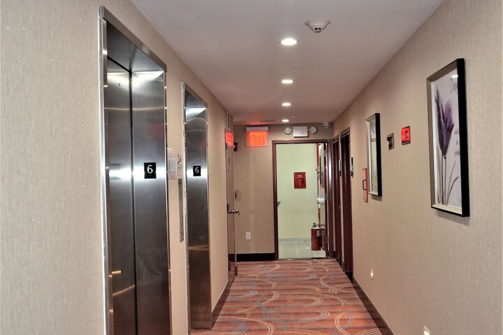 Ballroom/Hall 26 of 26