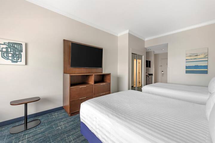 Best Western Plus Miami Airport North Hotel & Suites