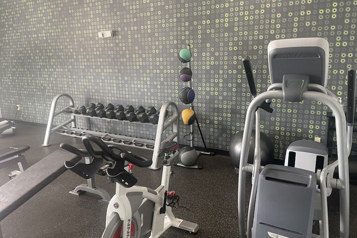 La Quinta Inn & Suites by Wyndham DFW Airport West - Euless