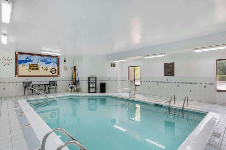 Comfort Inn & Suites La Grange - Louisville Area