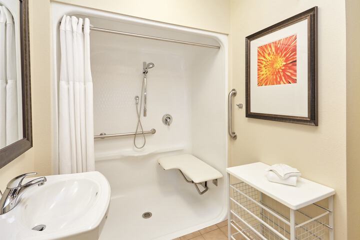 Staybridge Suites Chicago - Glenview by IHG