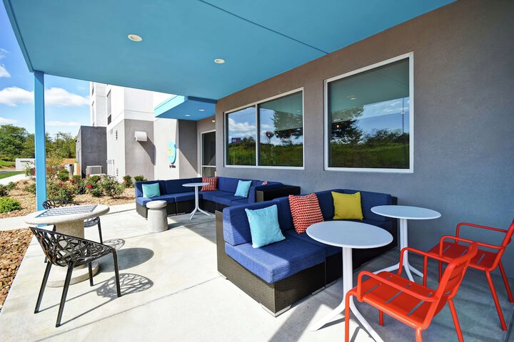 Terrace/Patio 32 of 34