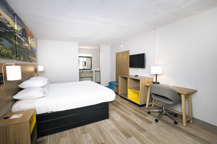 Room 42 of 45