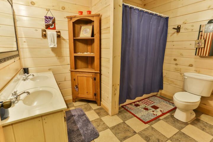 Eagles Breeze Nevaeh Cabin Rentals