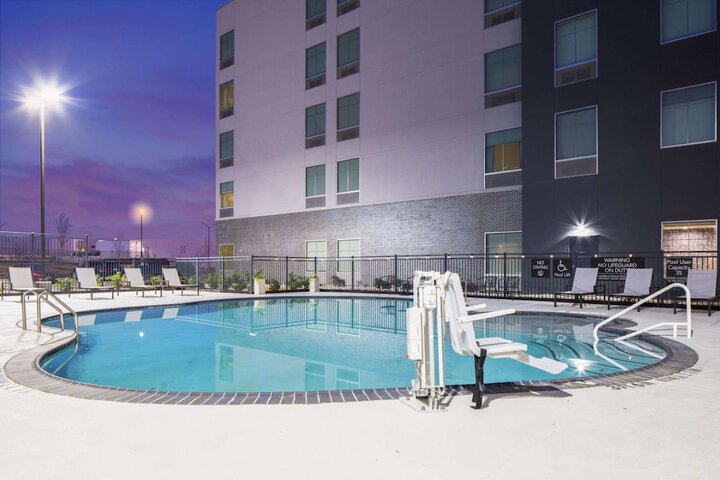 Pool 2 of 24