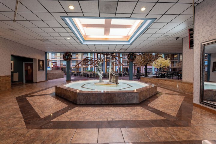 MCM Grande Hotel FunDome Odessa