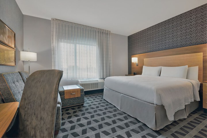 Room 13 of 24
