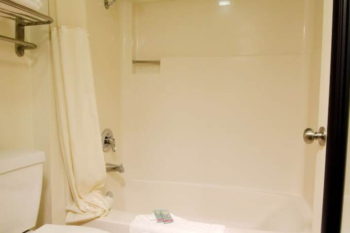 Room 8 of 39