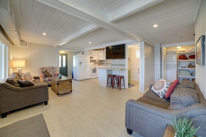 Big Pine Island Lake Cottage w / Boat Dock & Kayaks