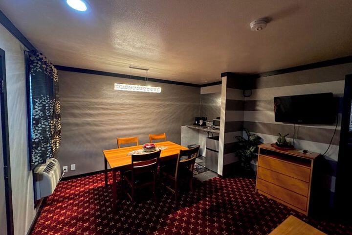 Room 24 of 49