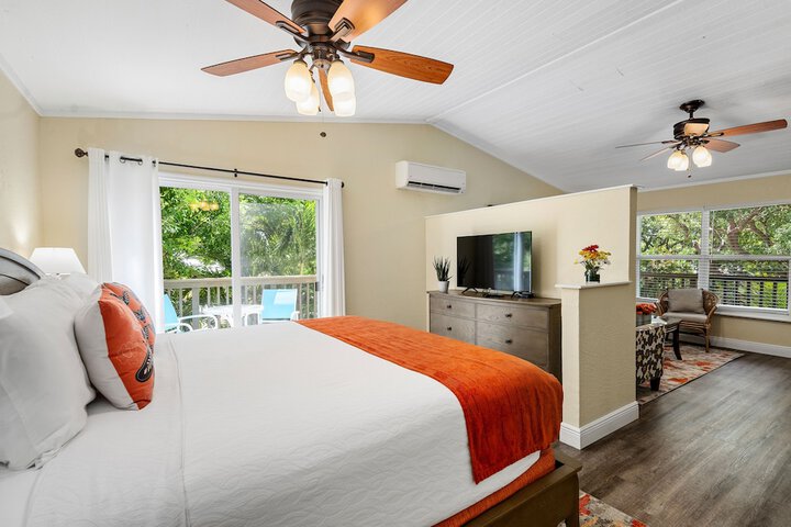 Bay Harbor Lodge